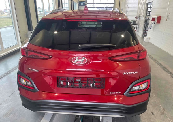 Hyundai Kona cena 64900 przebieg: 74850, rok produkcji 2019 z Człopa małe 232